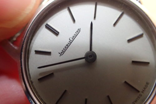 ジャガールクルトの手巻き時計のロゴ