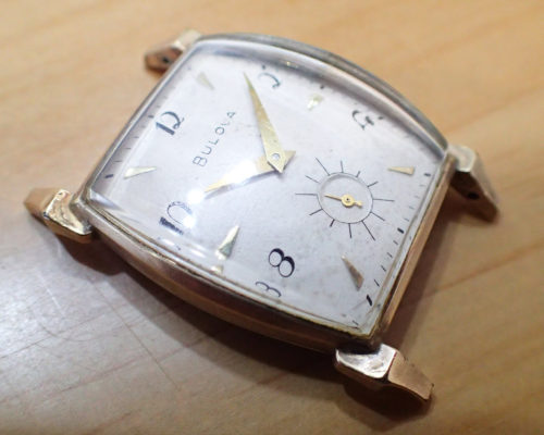 ブローバのトノー型アンティーク時計(Cal.10BT)のディテールとご紹介 